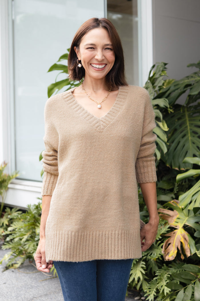 Brilla Natural V Neck Jumper,Lifestyle