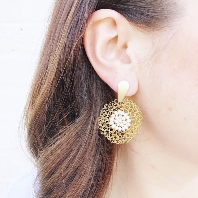 Moon and Lola - Matiti Pearl Earrings
